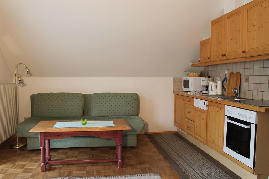 Haralds Ferienwohnungen Bad Kleinkirchheim Habitación foto