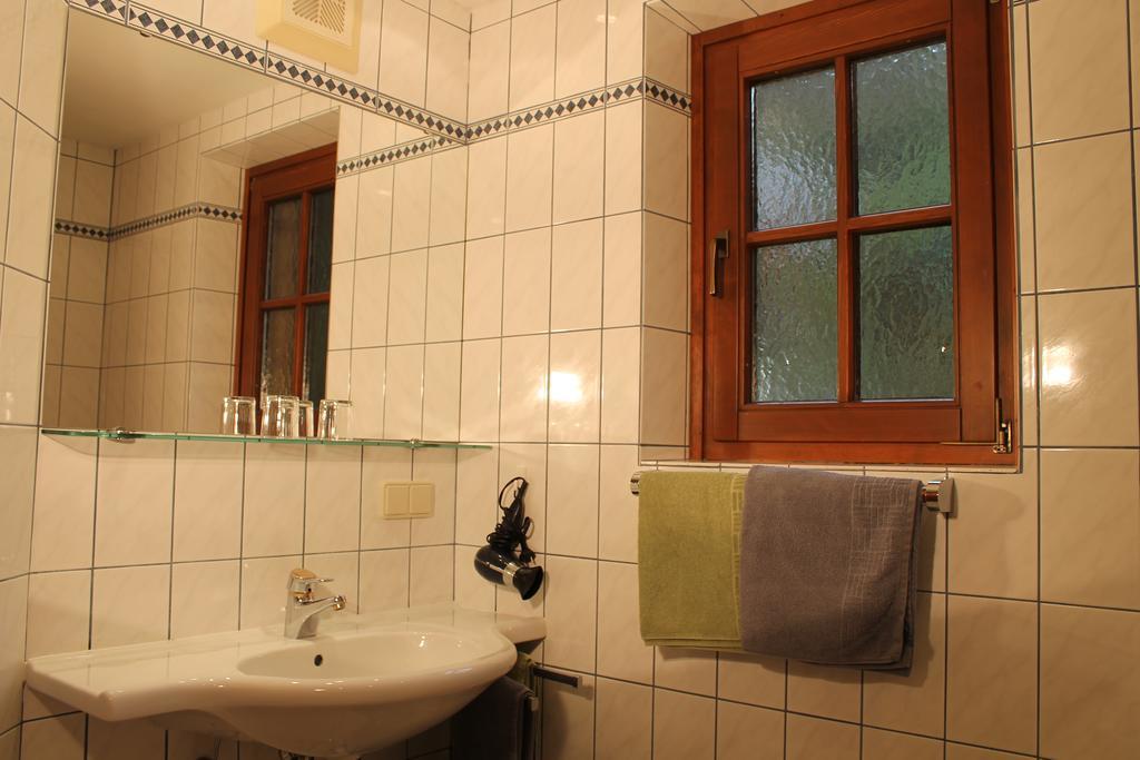 Haralds Ferienwohnungen Bad Kleinkirchheim Habitación foto